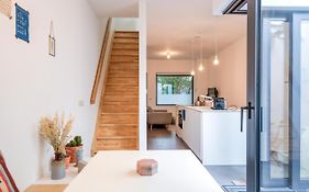 Stylishly Furnished Private Home In A Vibrant Area